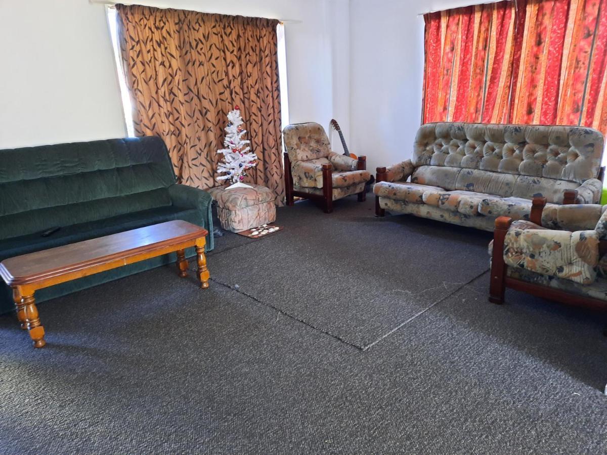 Papamoa Budget Accommodation Екстер'єр фото
