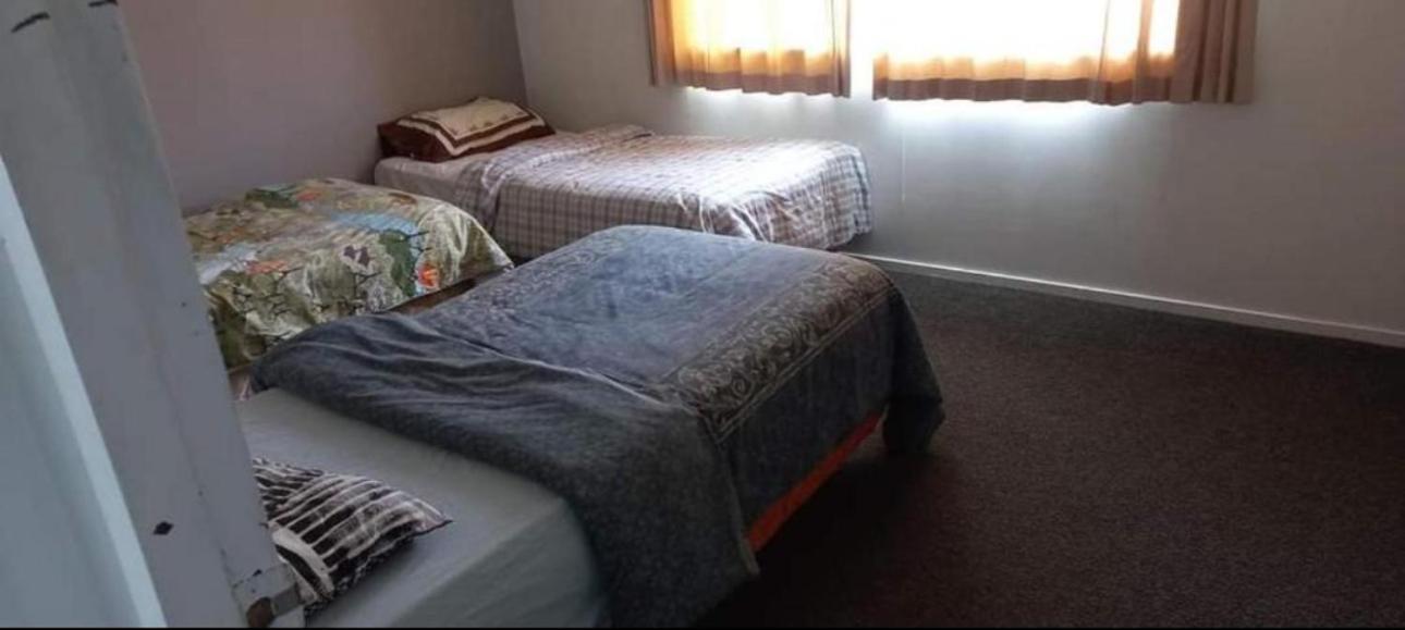 Papamoa Budget Accommodation Екстер'єр фото